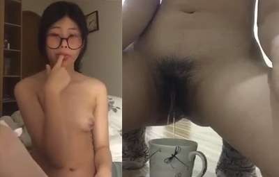 Poster of Gái Việt Móc Bướm Đái Vào Ly Có Anh Nào Muốn Húp Trọn Không Ạ