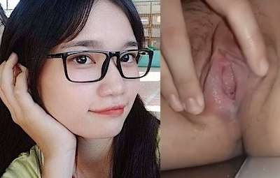 Poster of Lê Thị Ngọc Ân 2ka11 Em Gái Tuổi Dậy Thì Móc Lồn Ra Nước